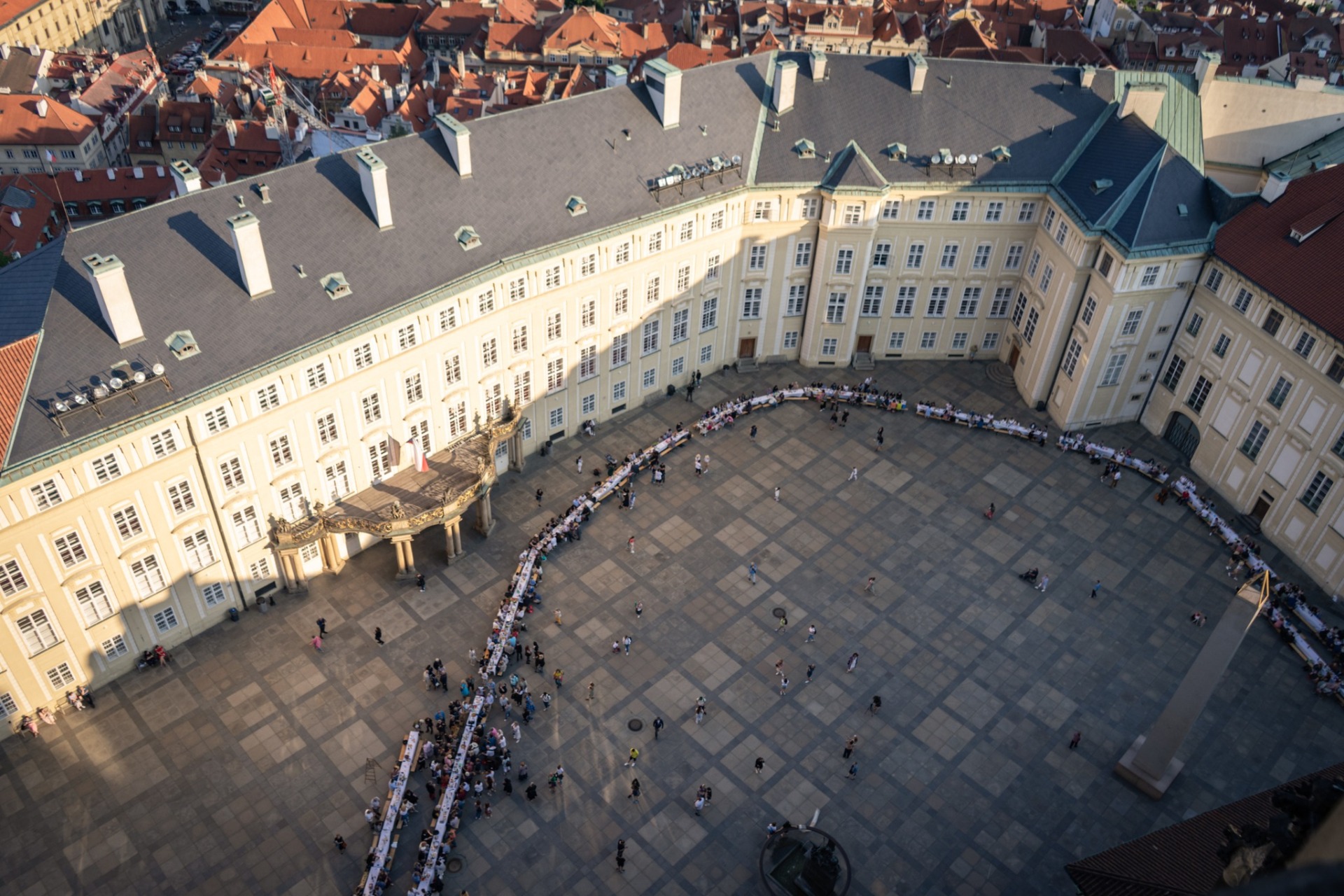 Fotografie 13 projektu Stůl kolem katedrály